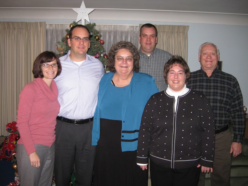 Rathburn Family Christmas.JPG